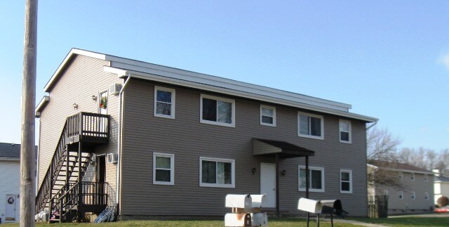 Primary Photo - 1500 Ensign Dr
