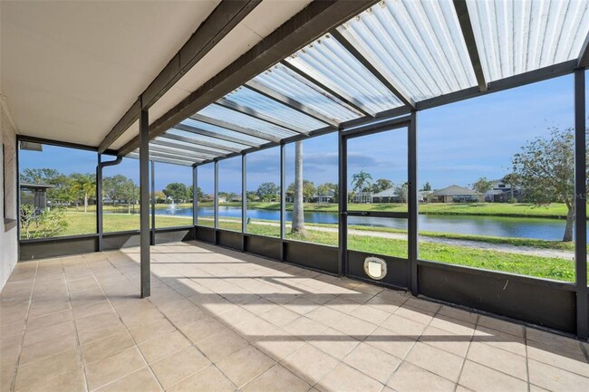 Building Photo - 2647 N Horseshoe Bay Dr