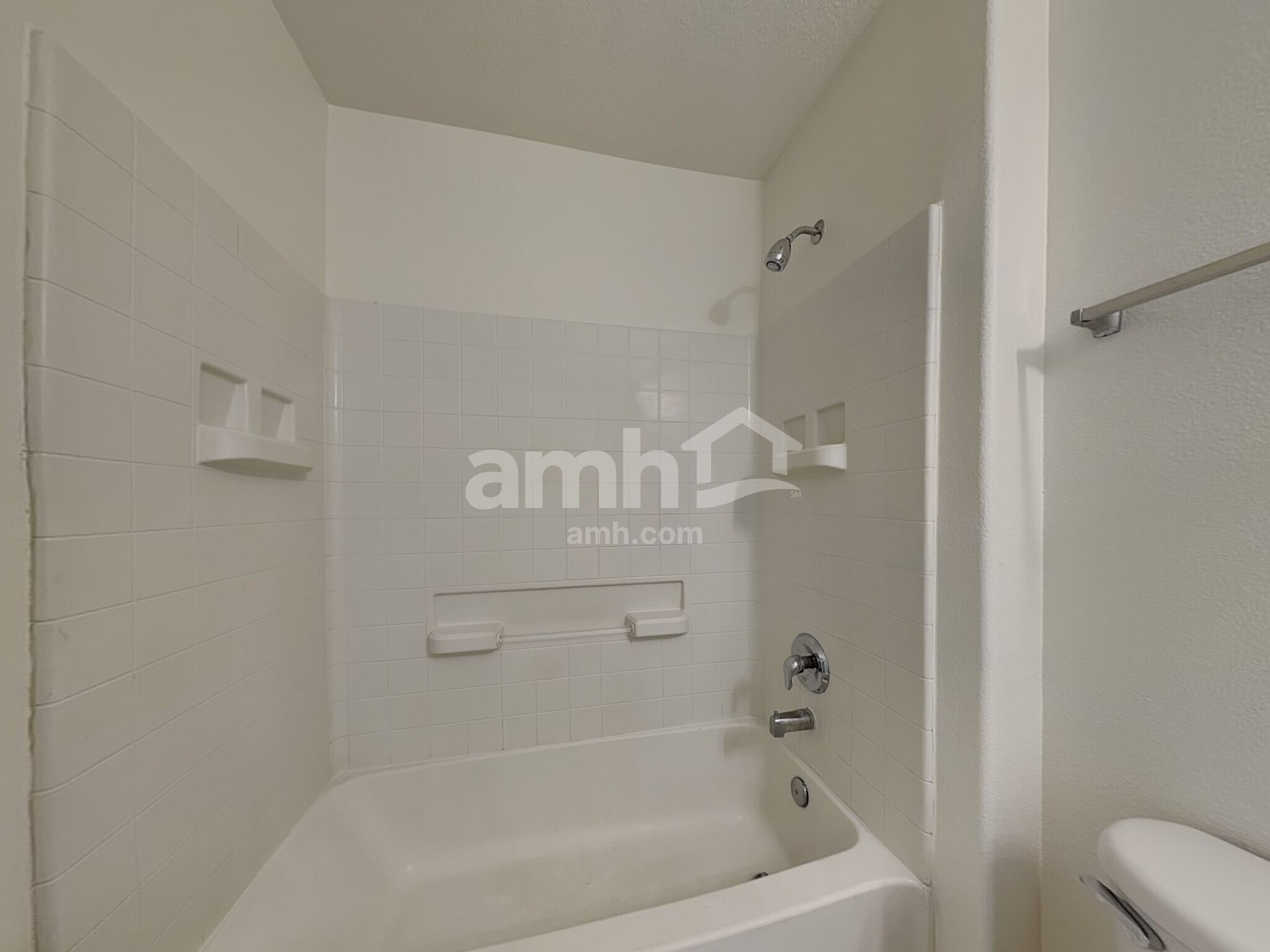 Building Photo - 16623 Grenada Falls Dr