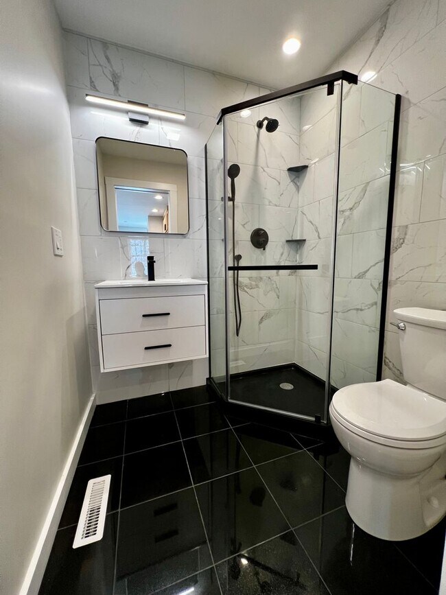 Building Photo - 177 Butternut St