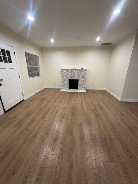 Building Photo - 314 S 8th St