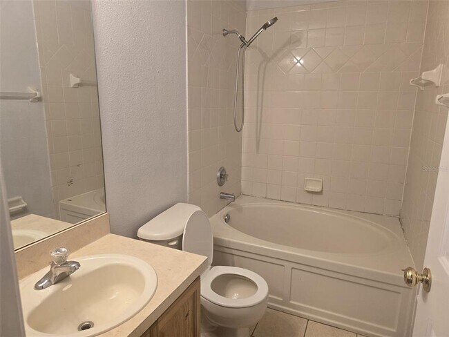 Building Photo - 240 Hardcastle Pl