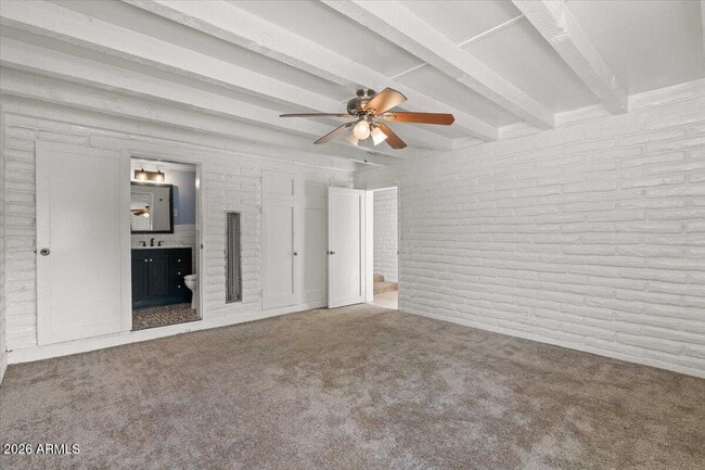 Building Photo - 5702 E Camelback Rd