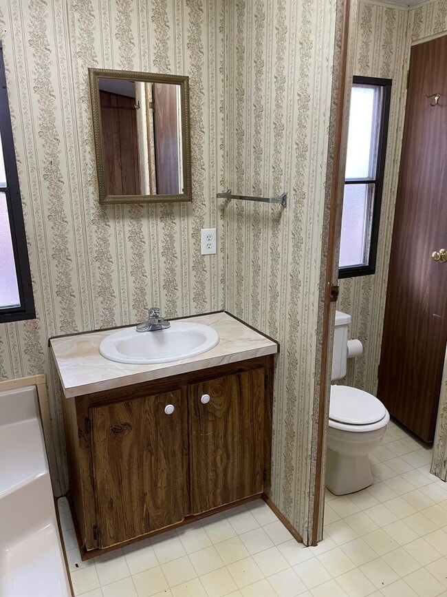 Building Photo - 2 BED, 2 BATH MOBILE HOME