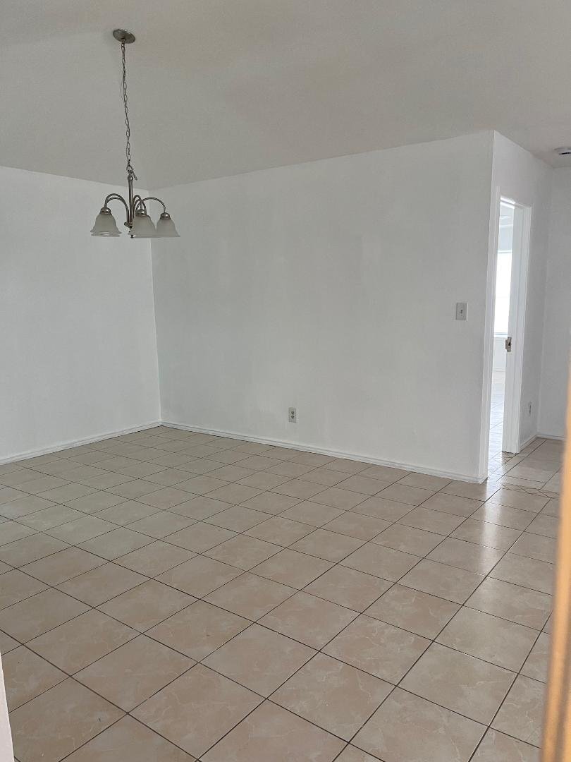 Building Photo - 1802 Bobcat Ln