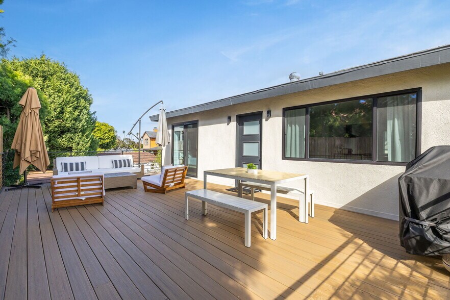 Building Photo - 321 N Gertruda Ave