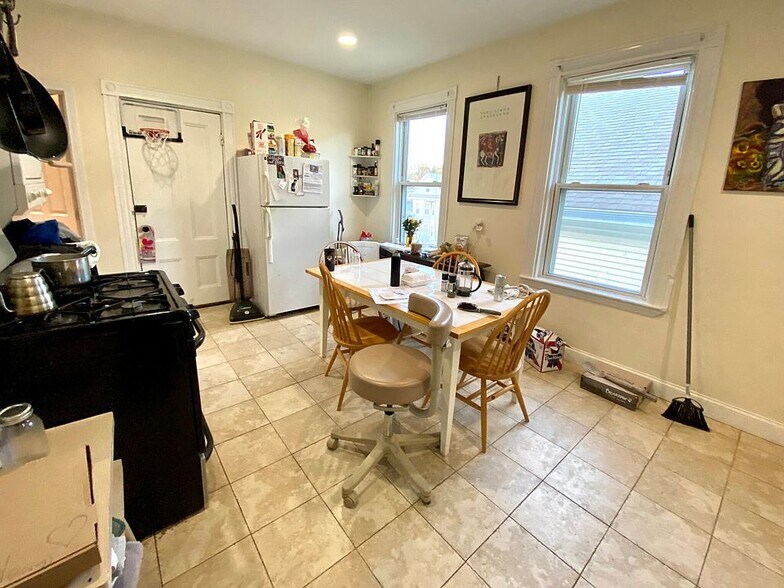 Building Photo - 5 Oswald St