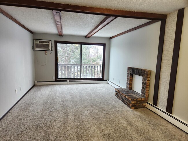 Building Photo - 7254 72nd Ln N