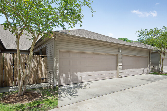 Building Photo - 809 Summer Breeze Dr