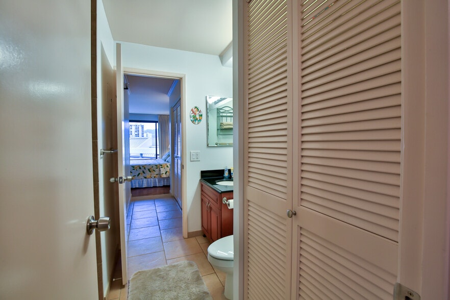 Entry to bath/bedroom from Entry Hall - 1778 Ala Moana Blvd