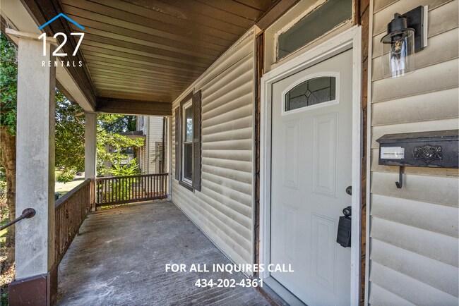 Building Photo - Spacious 2 Bed 1 Bath Duplex in Lynchburg