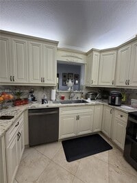 Building Photo - 14831 SW 82nd St