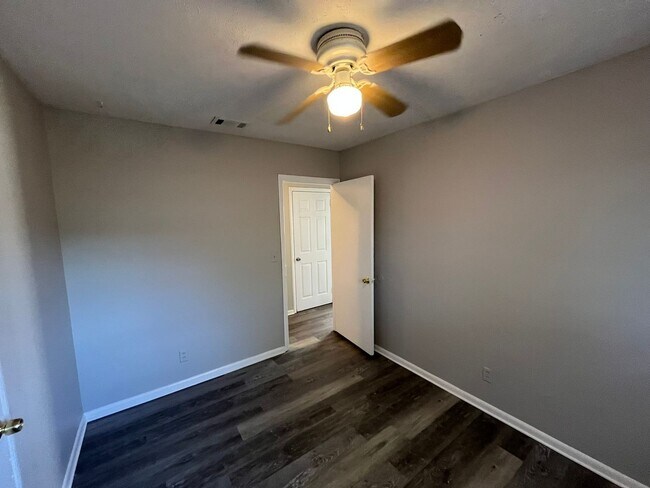 Building Photo - Welcome Home – Comfort Meets Convenience. Call to ask about the Move-in Special!!!