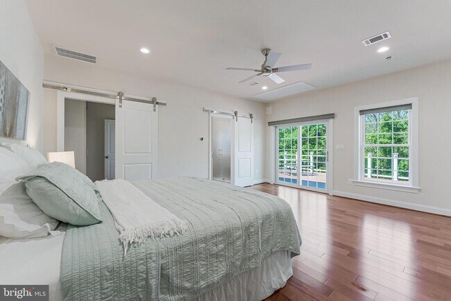 Building Photo - 22507 Bowens Wharf Pl