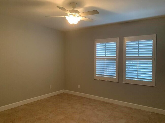 Building Photo - 30793 Pine Ct