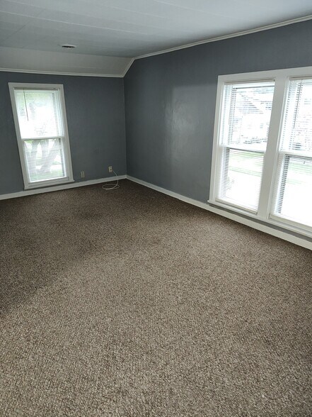 Building Photo - 1308 Cedar St