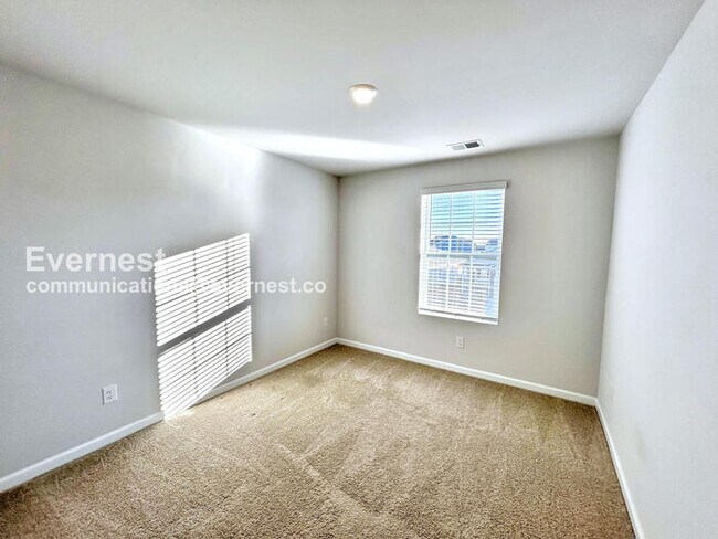 Building Photo - 1819 Wellwood LN