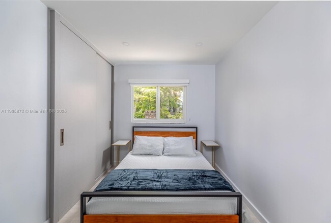 Building Photo - 2742 Coacoochee St