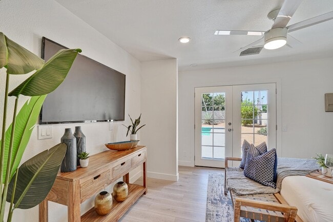 Building Photo - 74398 Myrsine Ave