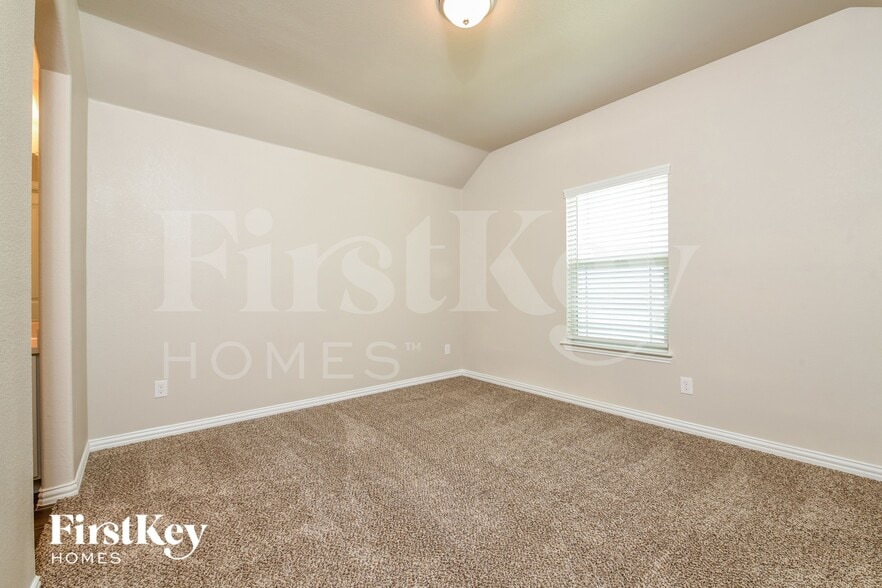 Building Photo - 14881 Gilley Ln