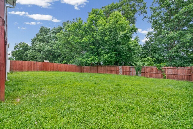 Building Photo - 771 Banister Dr