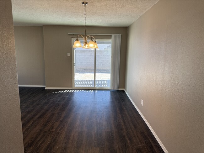 Building Photo - 4221 Penelope Pl NE