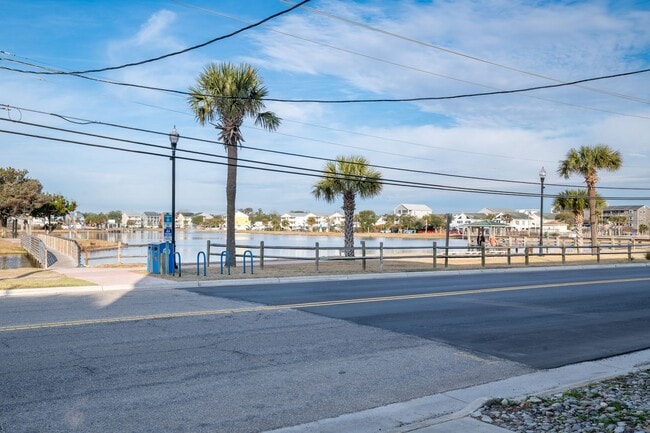 Building Photo - Fresh and Salty @ 608 Carolina Beach Ave. S. #202