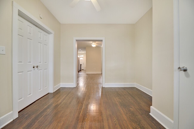 Building Photo - 618 Columbia Rd NW