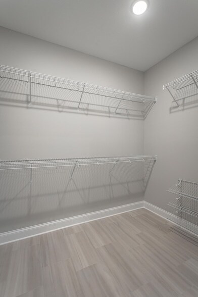 Building Photo - 8955 Silver Maple Dr