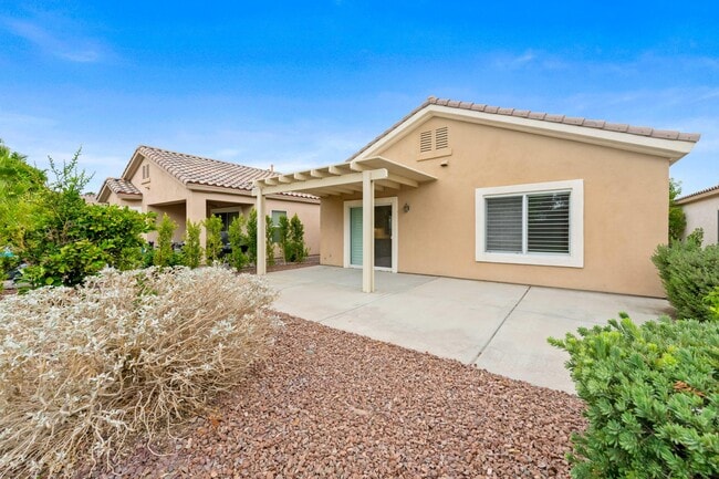 Building Photo - 78685 Rockwell Cir
