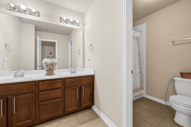 Building Photo - 2414 Snowy Egret Drive