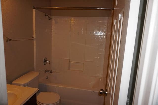 Building Photo - 1433 Ravenwood Dr