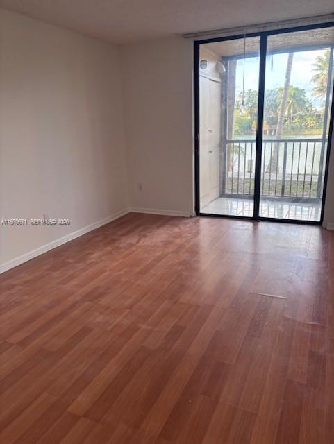 Building Photo - 14211 N Kendall Dr