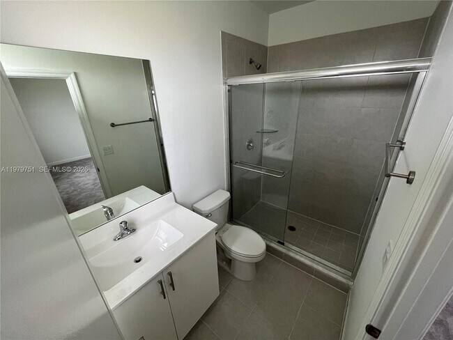 Building Photo - 9960 SW 228th Ln