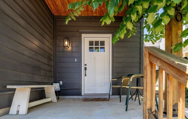 Building Photo - 3080 W Salida Ln