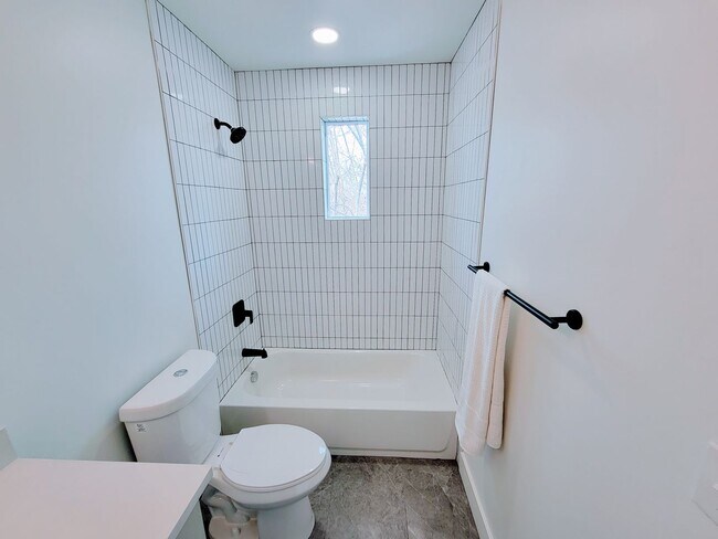 Building Photo - ABSOLUTELY UNBELIEVABLE NEW HIGH END CUSTOM HOME!