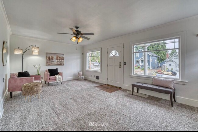 livingroom - 1229 7th St