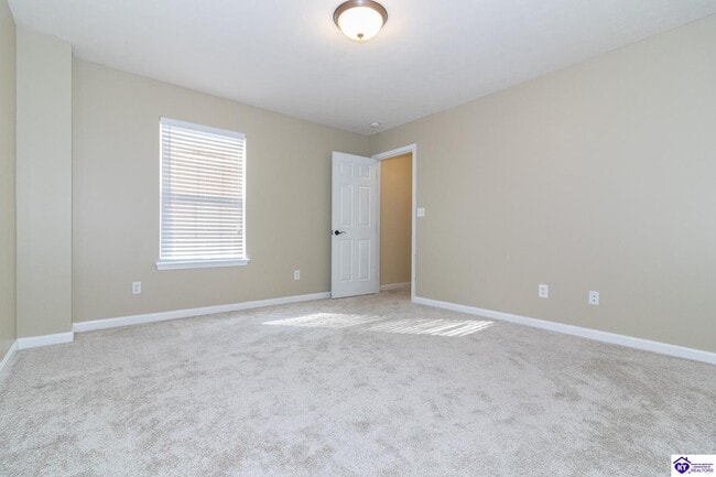 Building Photo - 212 Applewood Ln
