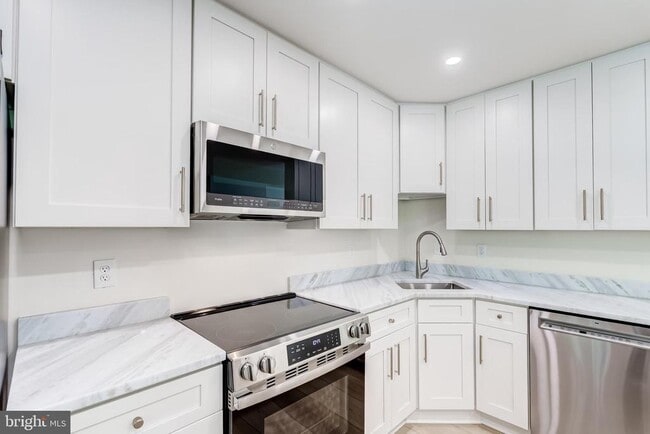 Building Photo - 2362 Branleigh Park Ct