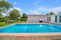 Building Photo - 18280 NE 8th Ave