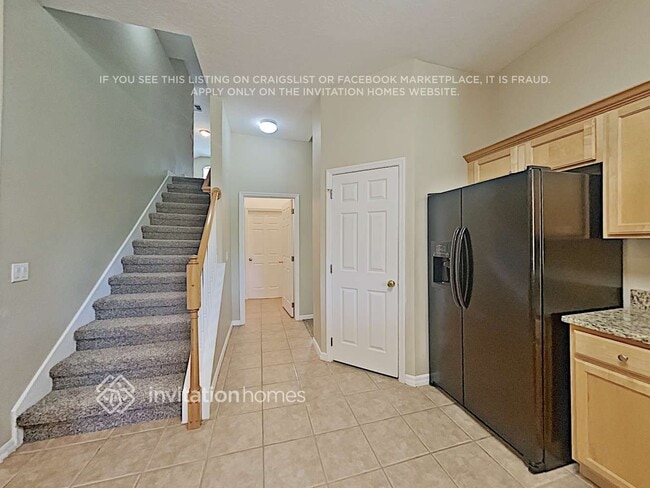 Building Photo - 945 Pickfair Terrace