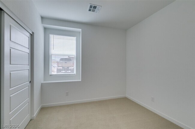 Building Photo - 1035 Valeria Rdg Ln
