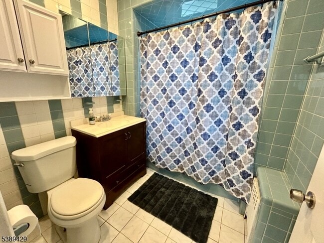 Building Photo - 227 N 15th St