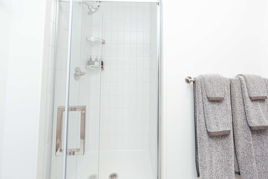 Building Photo - 1911 3rd Ave N