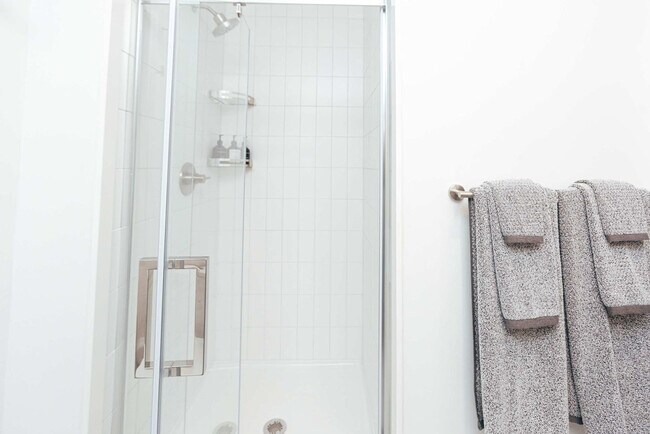 Building Photo - 1911 3rd Ave N