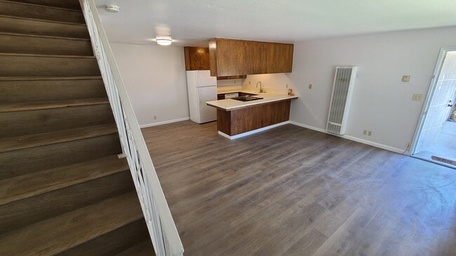 Building Photo - 1240 Juniper Dr
