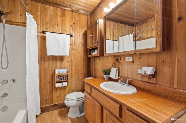 Building Photo - Perfect, cozy home in downtown Bremerton, ...