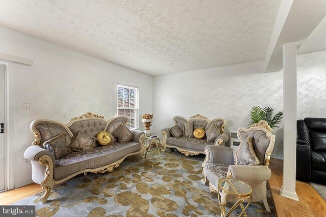 Building Photo - 2503 Lemontree Terrace