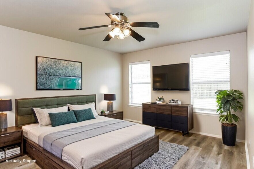 Building Photo - 1402 Gray Dawn Dr