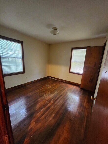 Building Photo - 214 Franklin Dr